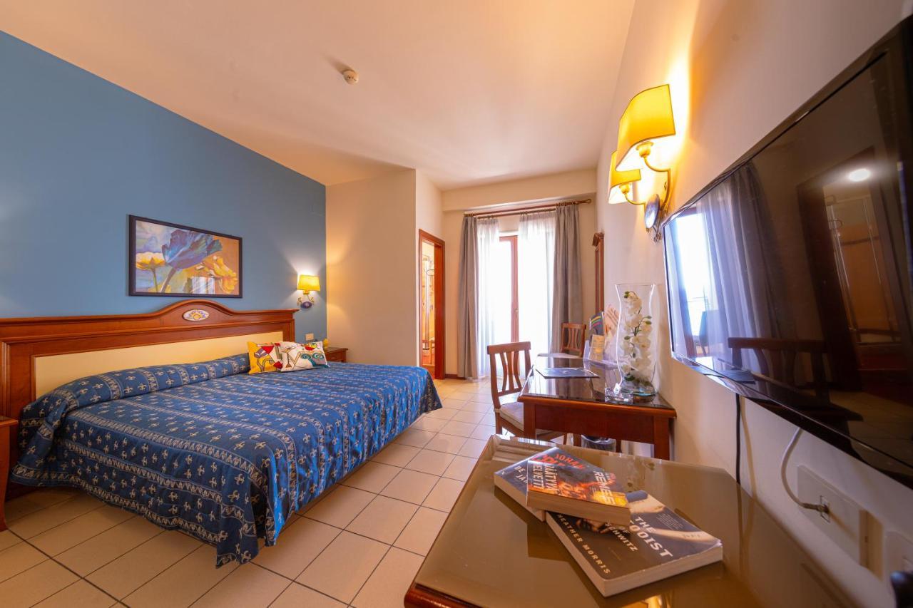 Hotel Riva Del Sole Чефалу Екстер'єр фото