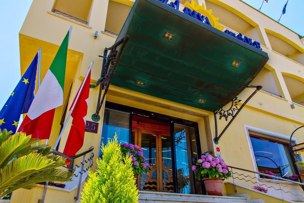 Hotel Riva Del Sole Чефалу Екстер'єр фото
